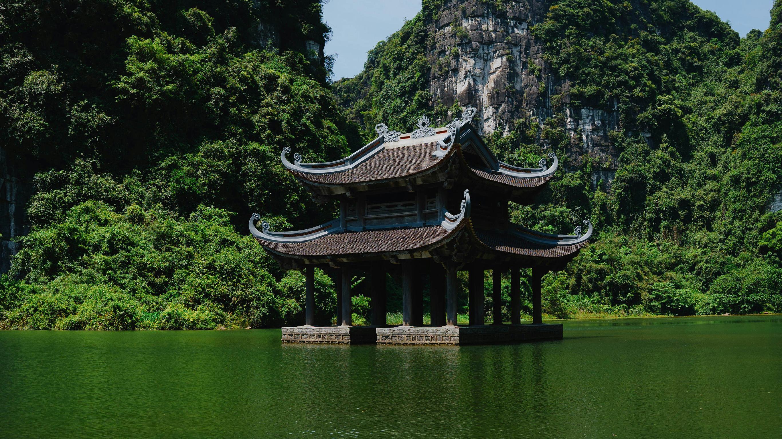 Signature: Vietnam from the Mekong Delta to Hanoi - 12 Days
