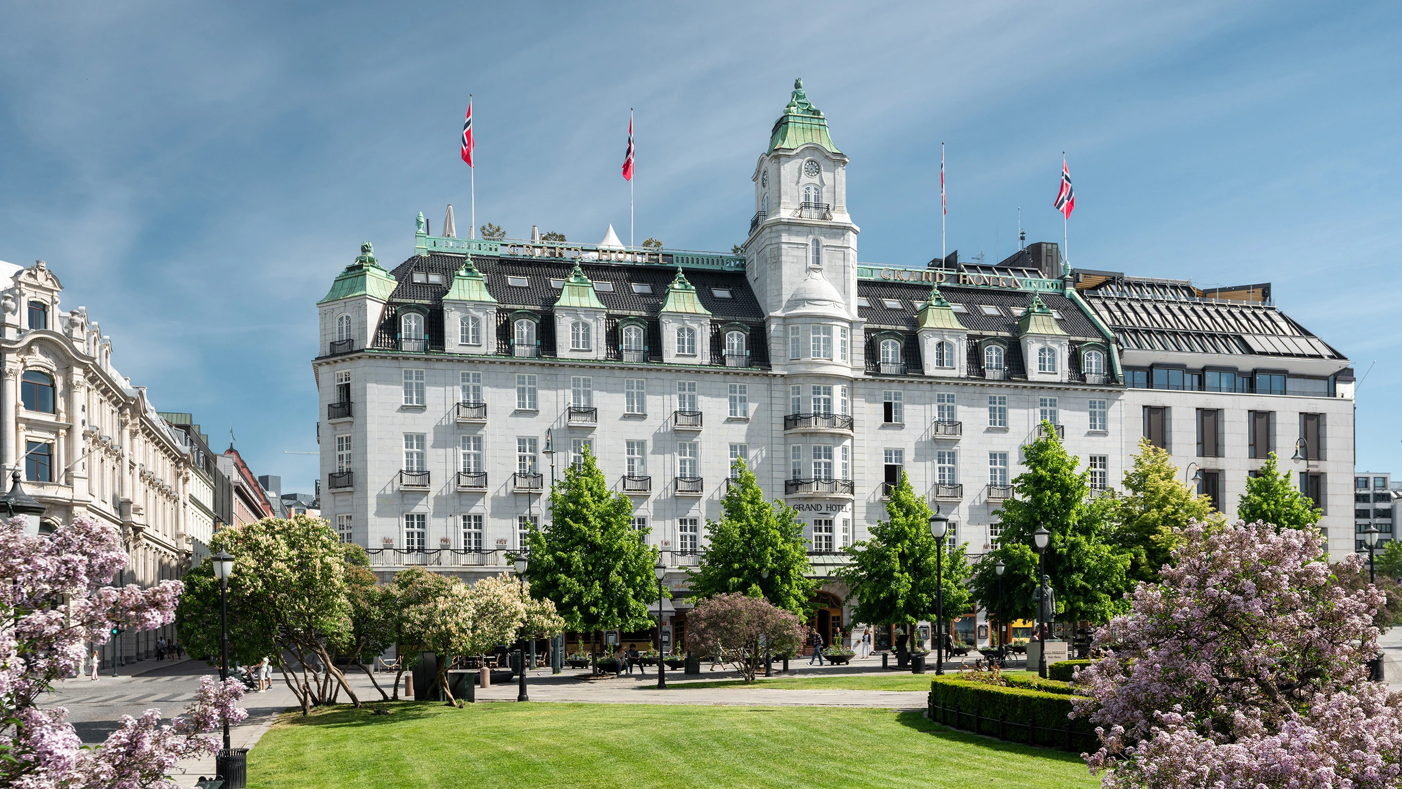 Signature: Norway's Fjords & Mountain Vistas - 10 Days