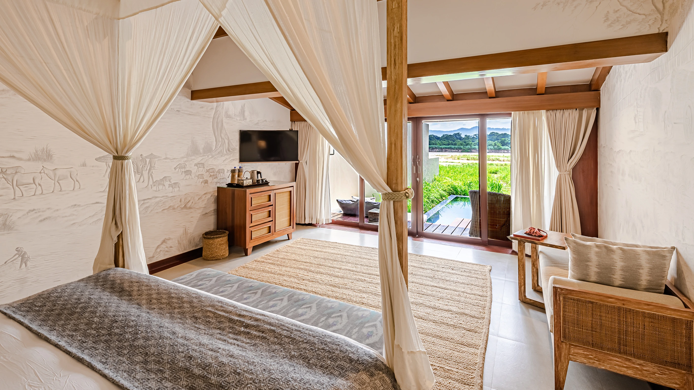 Signature: Nepal’s Himalayan Peaks, Kathmandu & Chitwan - 8 Days