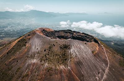 Adventure Between Volcanoes! - 9 Days