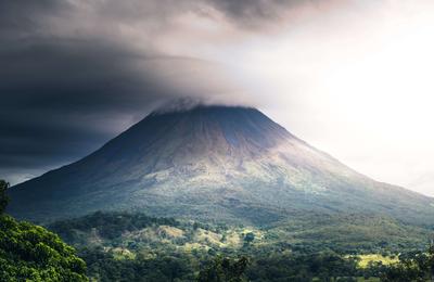 Costa Rica Explorer: Volcanoes, Cloud Forests & Pacific Beaches - 10 Days