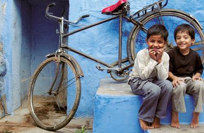 Upgraded - India: Forts + Palaces of Rajasthan 2027 Pushkar - 15 Days