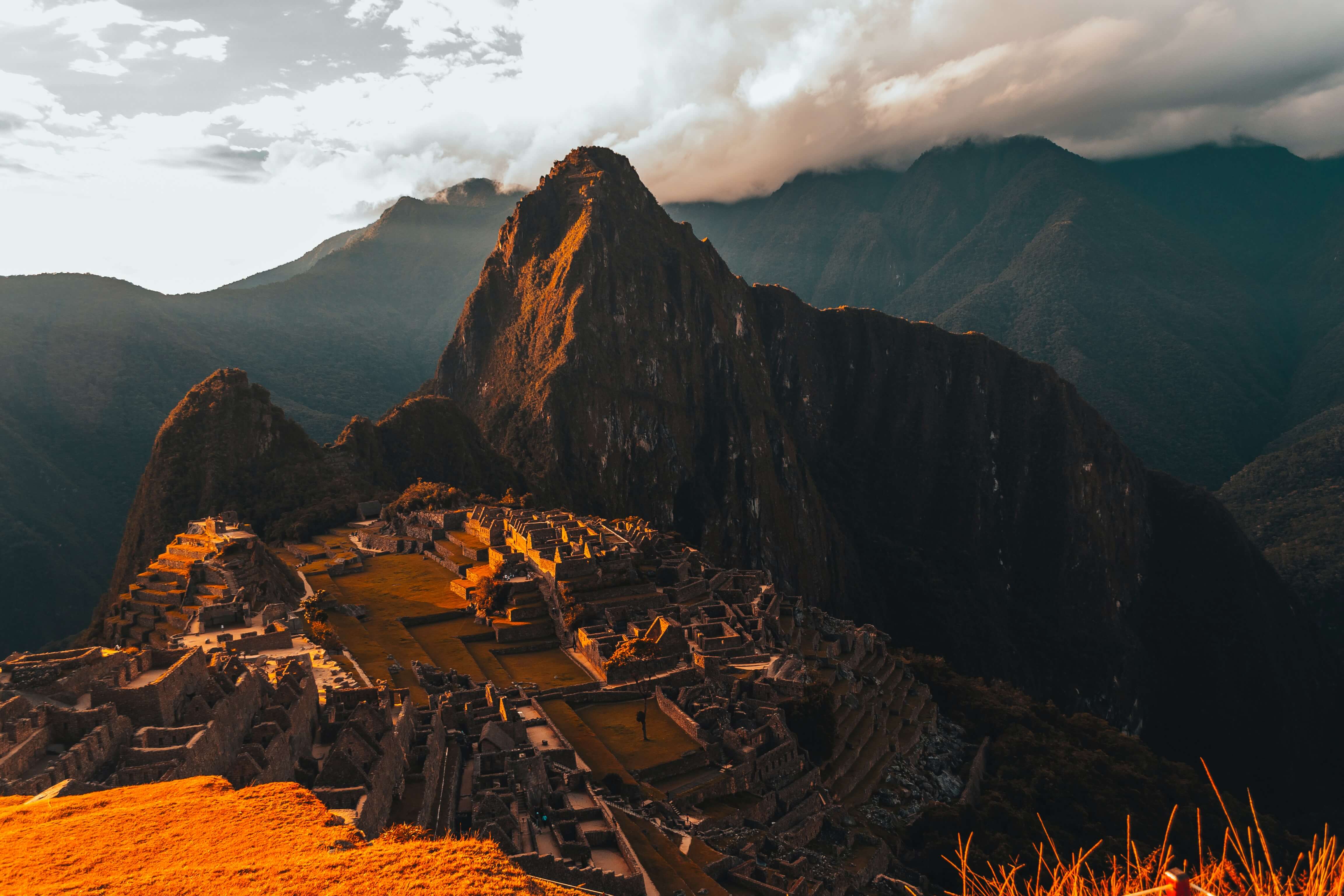Peru Andean Highlights: Lima, Sacred Valley, Machu Picchu & Lake Titicaca - 12 Days